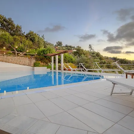Villa - Elia