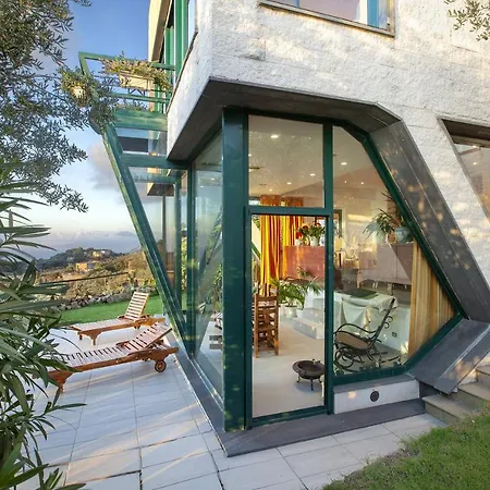 Villa - Elia *